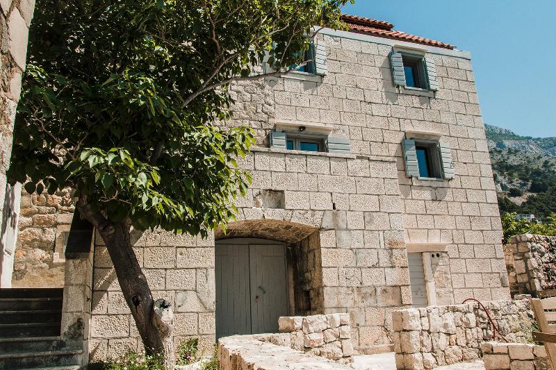 Stone Lady - Holiday Home Omiš Kültér fotó